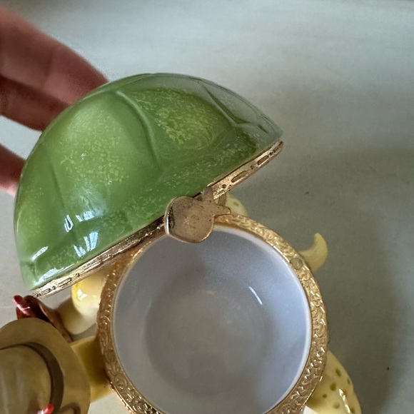 Bradford exchange heart and sole gone fishin turtle music trinket box - Picture 7 of 13